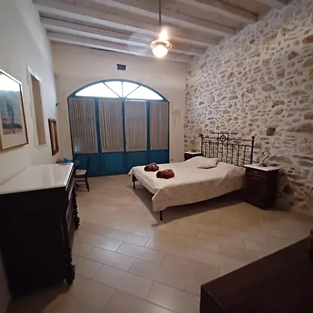 Aposperitis Villa *