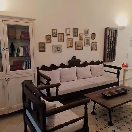 Aposperitis Villa *