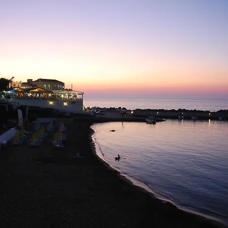 Aposperitis * Panormos (Crete)
